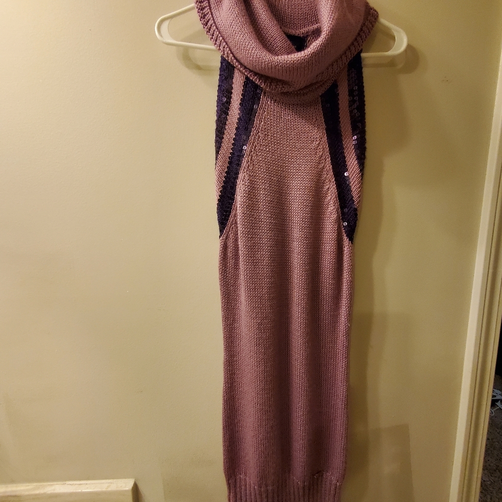 clothes - Picture 14 of 16